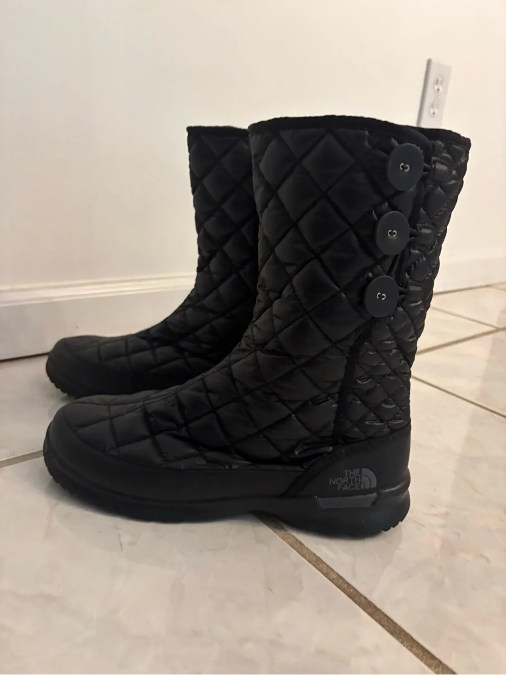 The North Face Women's Quilted Button-Accent Winter Boots - Black